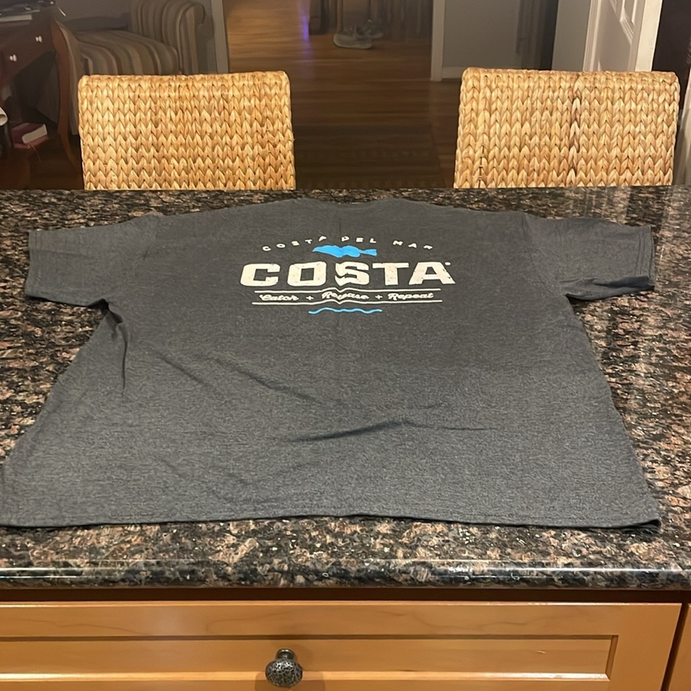 Costa Del Mar tee